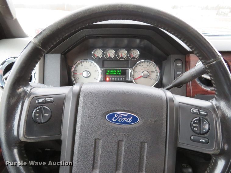 image for item DI2023 2009 Ford F250 Super Duty Lariat Crew Cab pickup truck