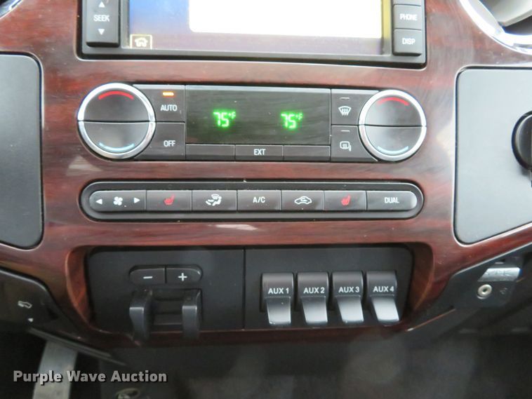 image for item DI2023 2009 Ford F250 Super Duty Lariat Crew Cab pickup truck