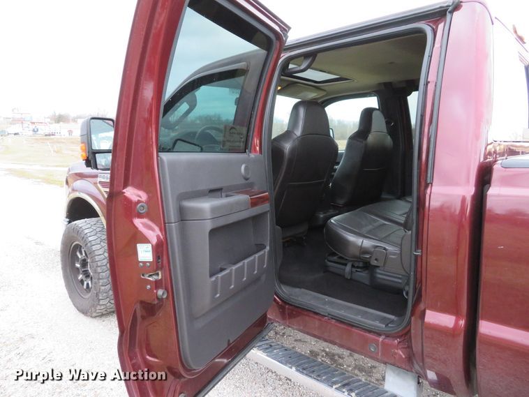 image for item DI2023 2009 Ford F250 Super Duty Lariat Crew Cab pickup truck