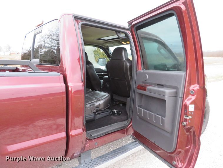 image for item DI2023 2009 Ford F250 Super Duty Lariat Crew Cab pickup truck