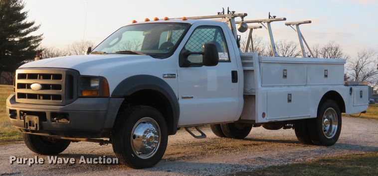 image for item DI2024 2005 Ford F550 Super Duty XL utility truck