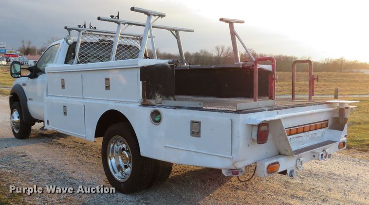 image for item DI2024 2005 Ford F550 Super Duty XL utility truck