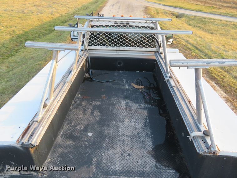 image for item DI2024 2005 Ford F550 Super Duty XL utility truck