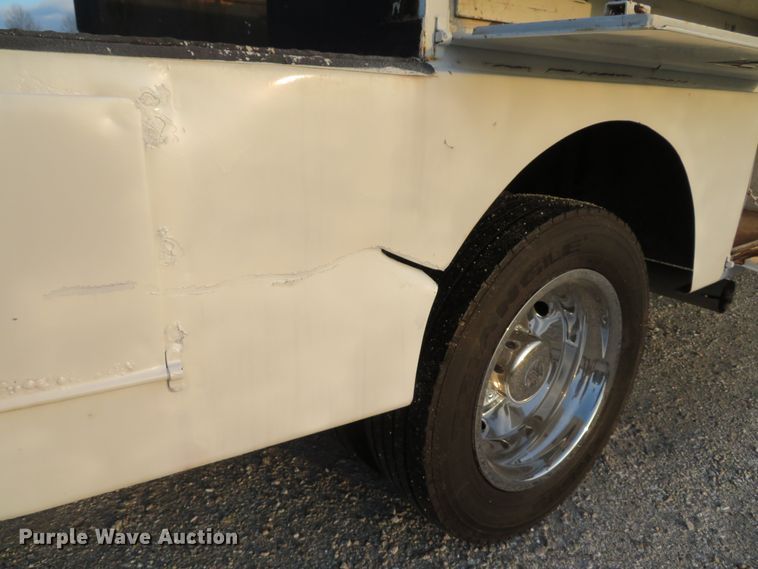 image for item DI2024 2005 Ford F550 Super Duty XL utility truck