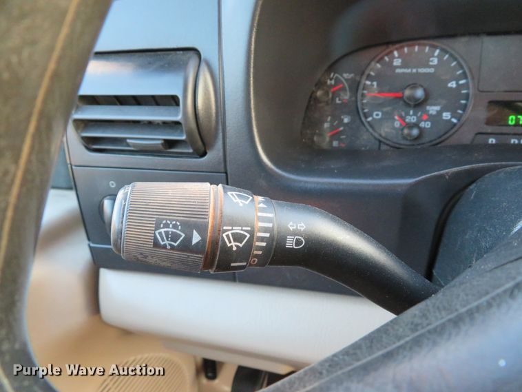 image for item DI2024 2005 Ford F550 Super Duty XL utility truck