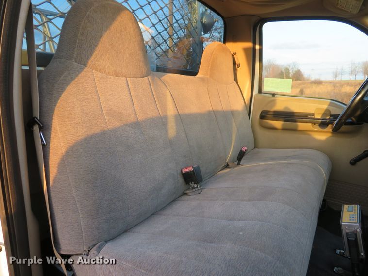 image for item DI2024 2005 Ford F550 Super Duty XL utility truck