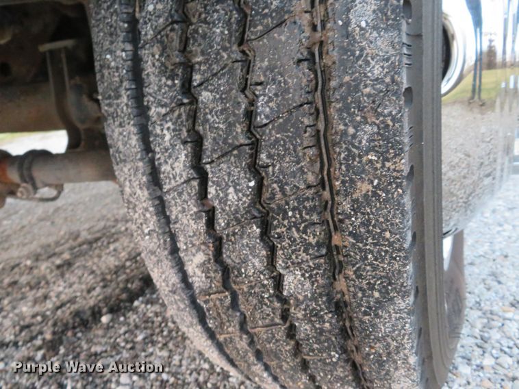 image for item DI2024 2005 Ford F550 Super Duty XL utility truck