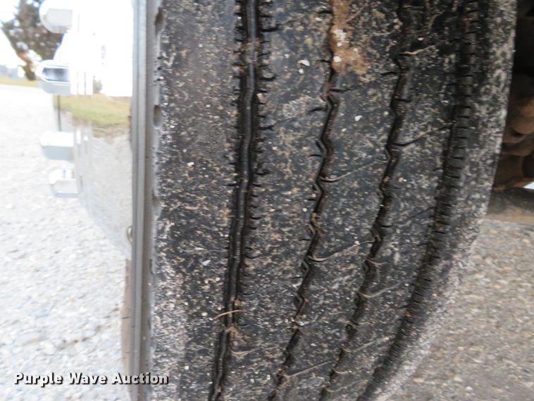 image for item DI2024 2005 Ford F550 Super Duty XL utility truck