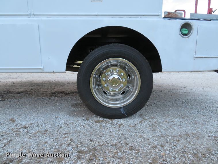 image for item DI2024 2005 Ford F550 Super Duty XL utility truck