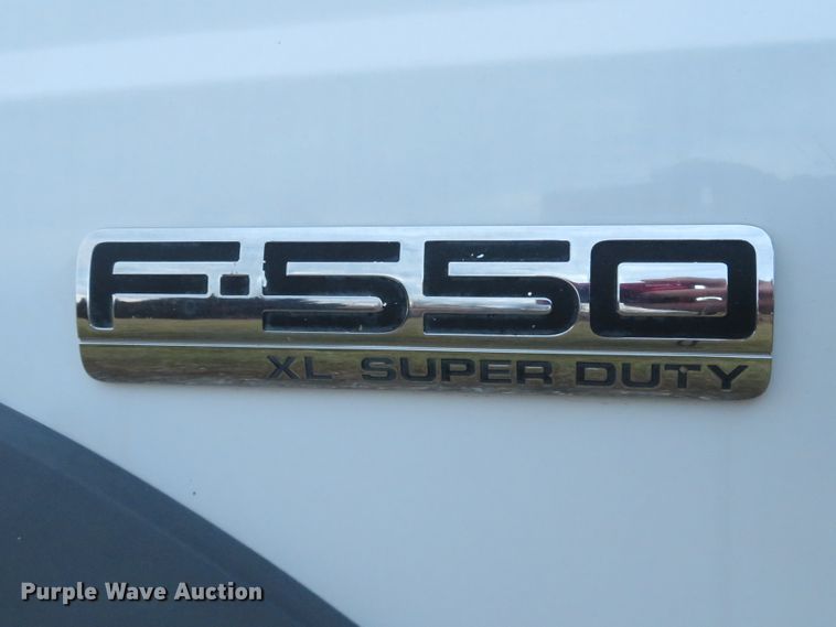 image for item DI2024 2005 Ford F550 Super Duty XL utility truck