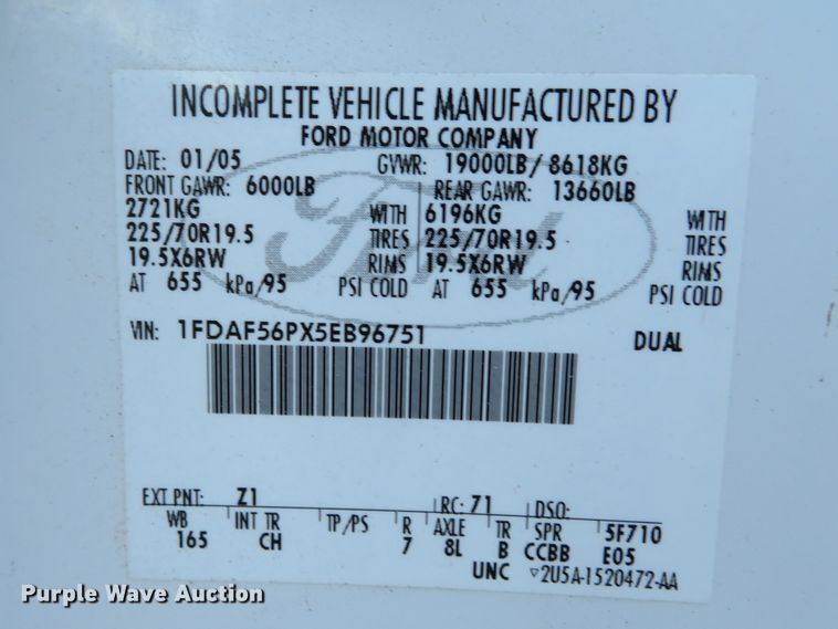 image for item DI2024 2005 Ford F550 Super Duty XL utility truck