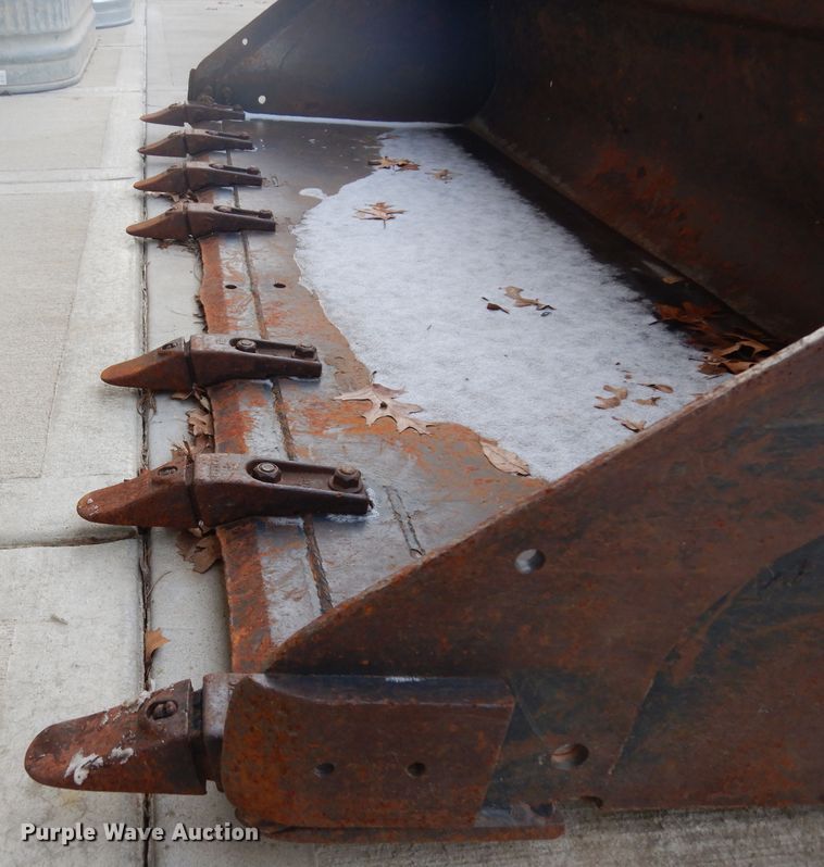image for item DI9193 Bobcat 84"W skid steer bucket