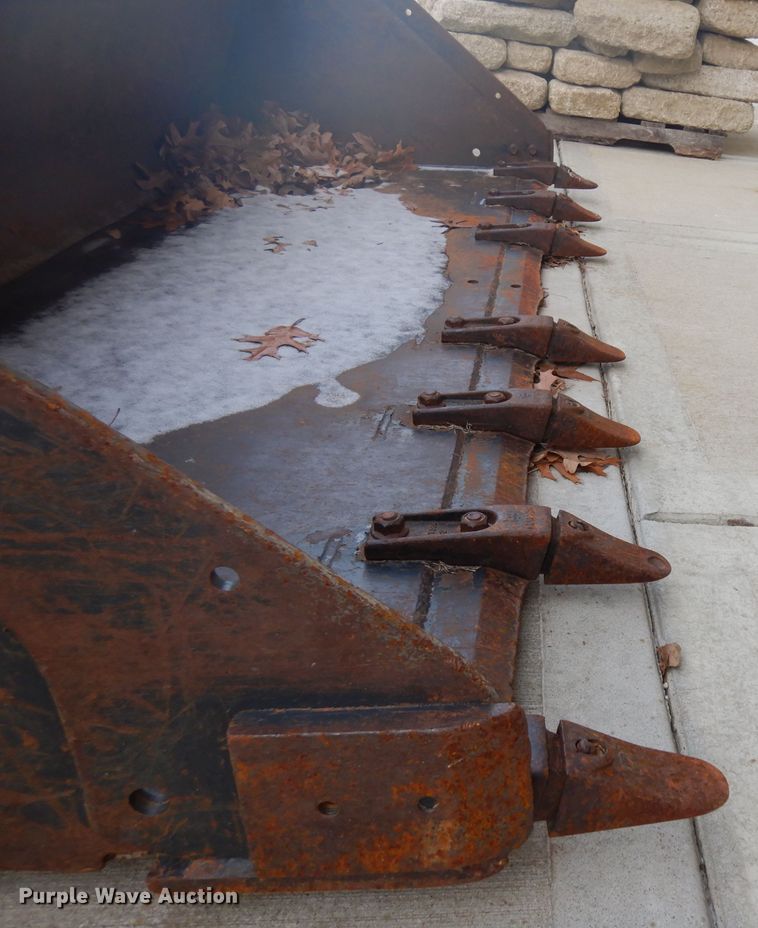 image for item DI9193 Bobcat 84"W skid steer bucket