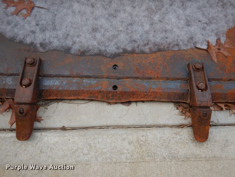 image for item DI9193 Bobcat 84"W skid steer bucket