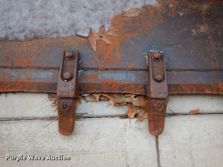 image for item DI9193 Bobcat 84"W skid steer bucket