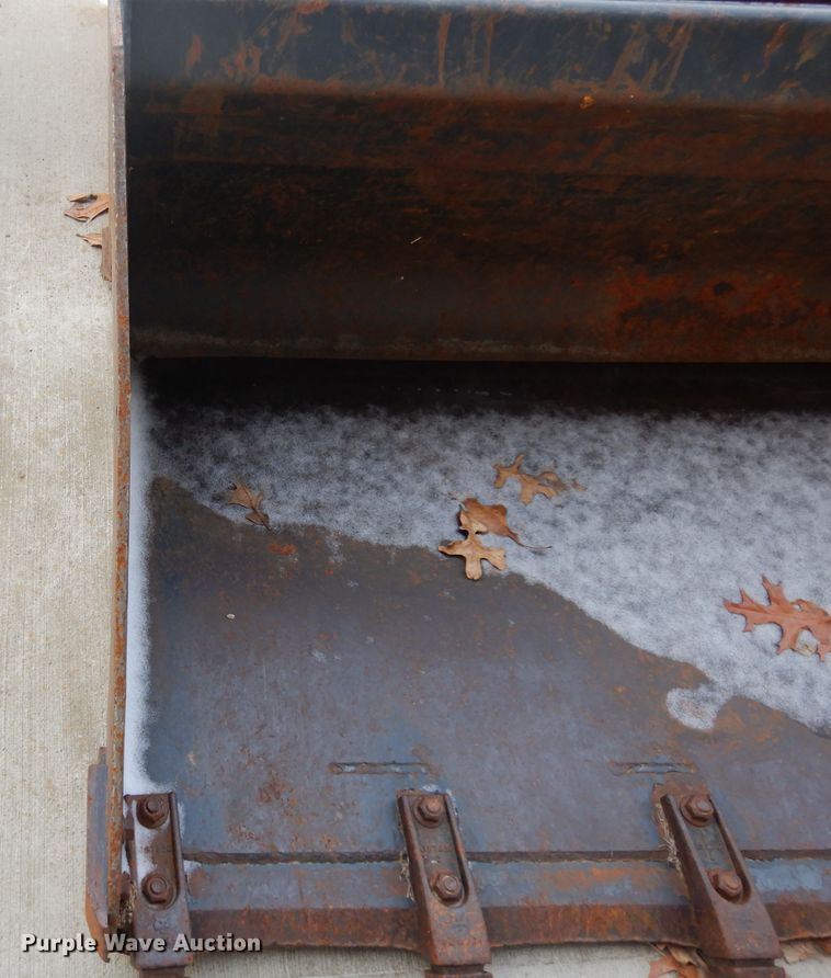 image for item DI9193 Bobcat 84"W skid steer bucket