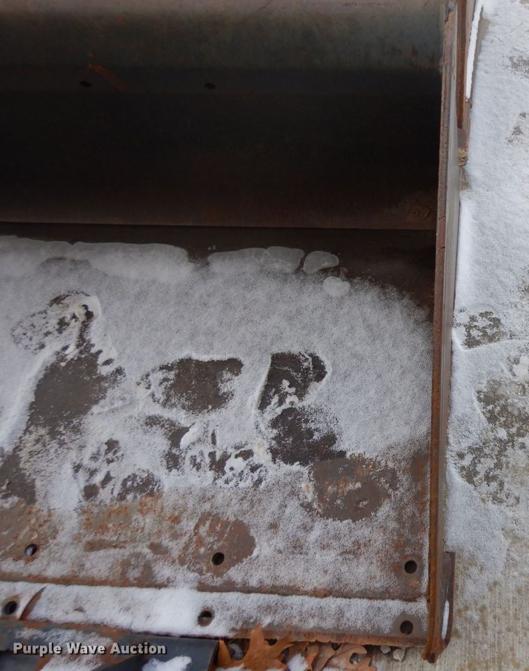 image for item DI9194 Bobcat 80"W low profile skid steer bucket