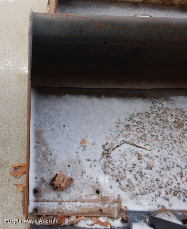 image for item DI9194 Bobcat 80"W low profile skid steer bucket