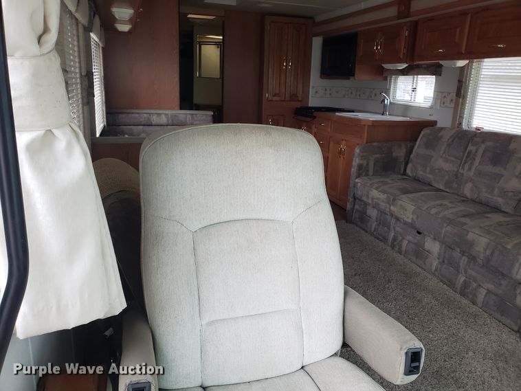 image for item EL9758 2002 Monaco Cayman RV