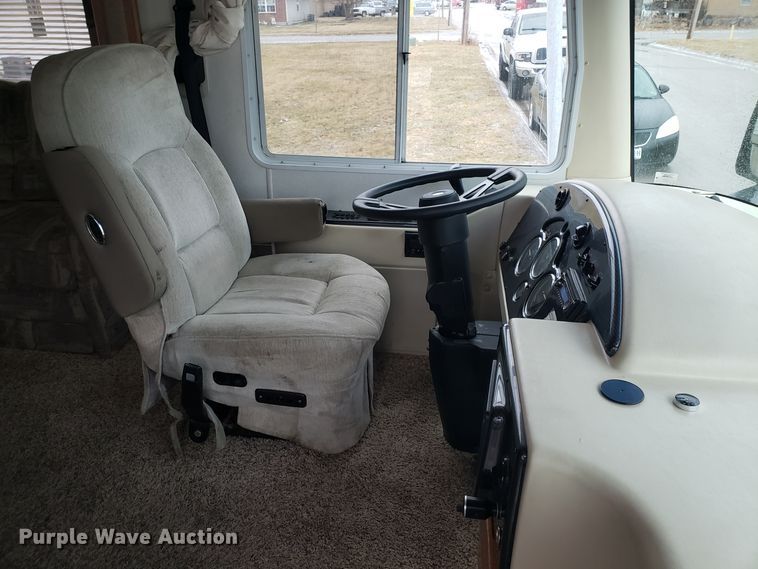 image for item EL9758 2002 Monaco Cayman RV