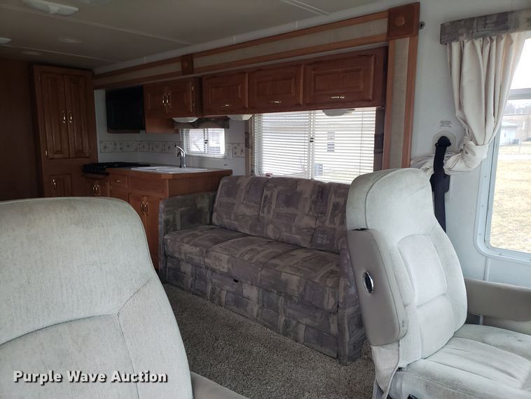 image for item EL9758 2002 Monaco Cayman RV