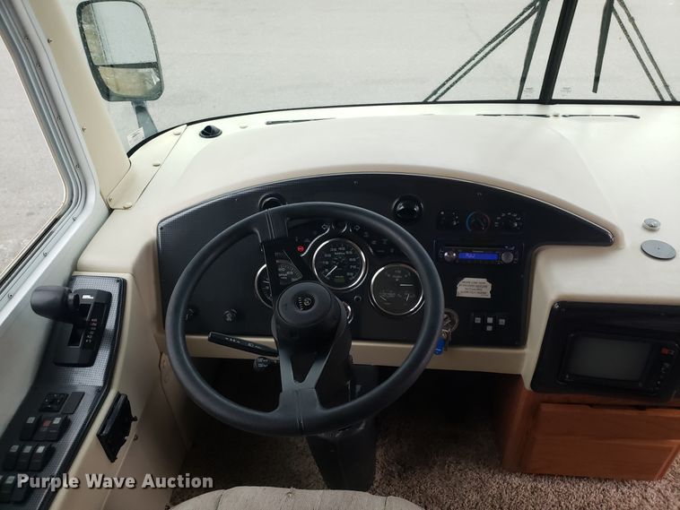 image for item EL9758 2002 Monaco Cayman RV