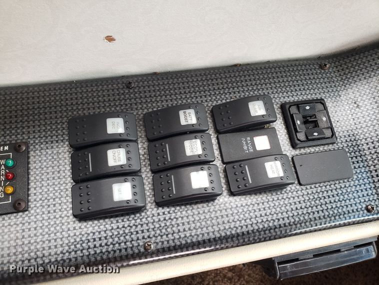 image for item EL9758 2002 Monaco Cayman RV