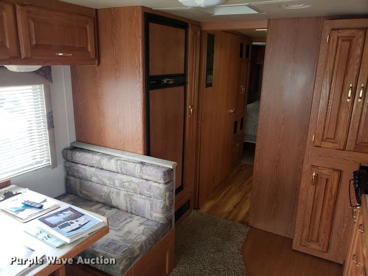 image for item EL9758 2002 Monaco Cayman RV