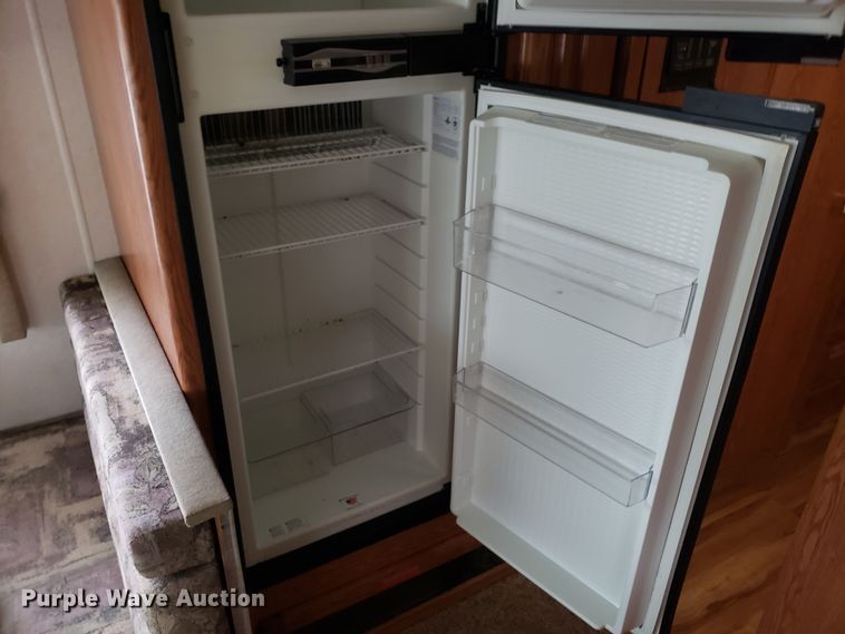 image for item EL9758 2002 Monaco Cayman RV