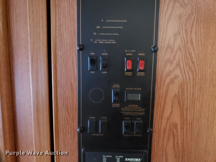 image for item EL9758 2002 Monaco Cayman RV