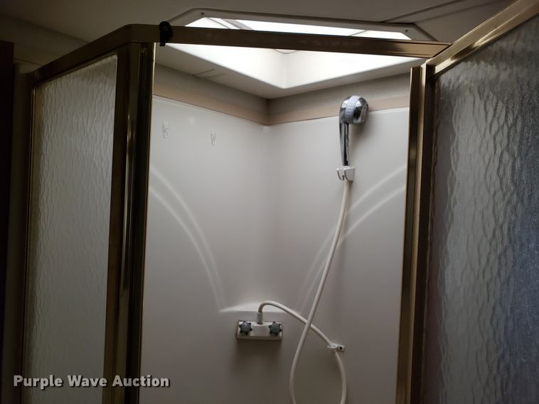 image for item EL9758 2002 Monaco Cayman RV