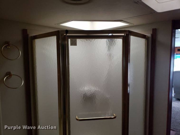 image for item EL9758 2002 Monaco Cayman RV