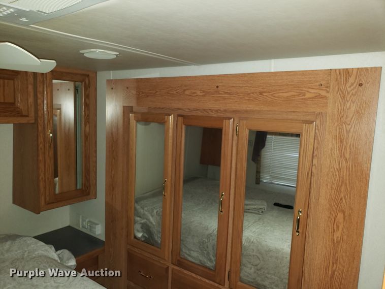 image for item EL9758 2002 Monaco Cayman RV