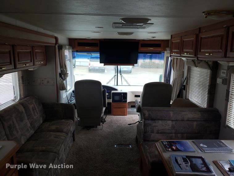 image for item EL9758 2002 Monaco Cayman RV