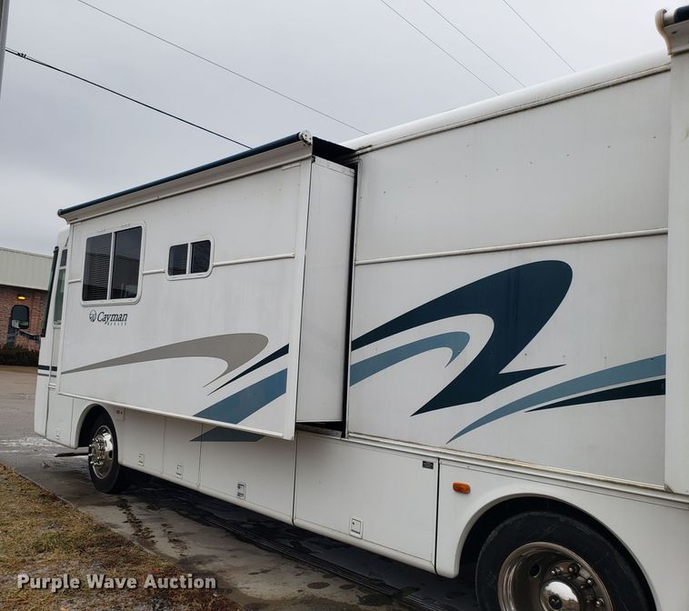 image for item EL9758 2002 Monaco Cayman RV