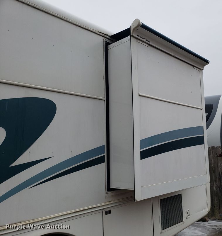 image for item EL9758 2002 Monaco Cayman RV