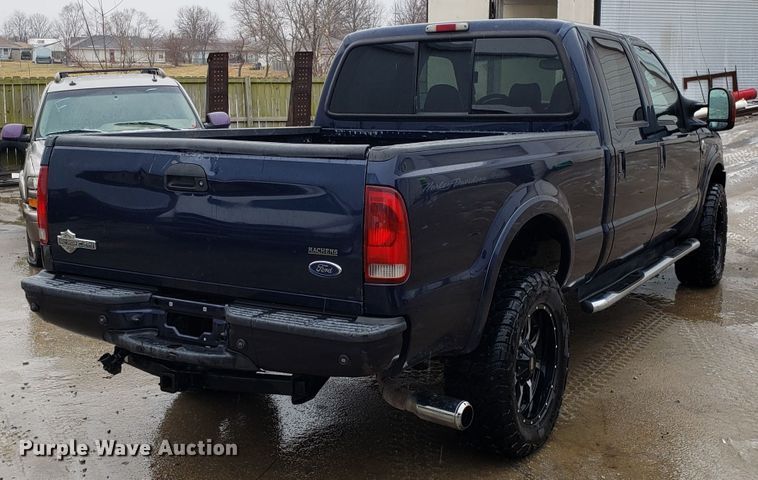 image for item EL9759 2005 Ford F350 Super Duty Harley Davidson Crew Cab pickup truck