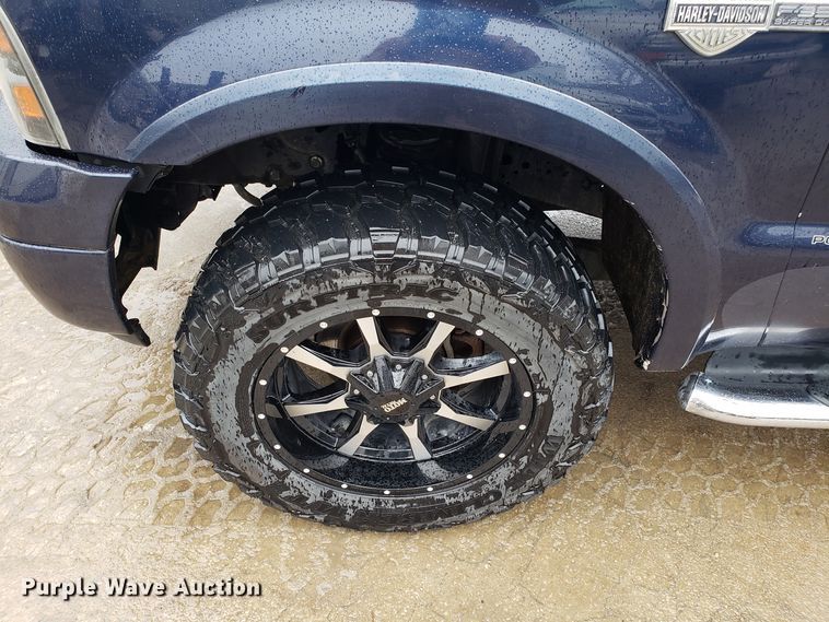 image for item EL9759 2005 Ford F350 Super Duty Harley Davidson Crew Cab pickup truck