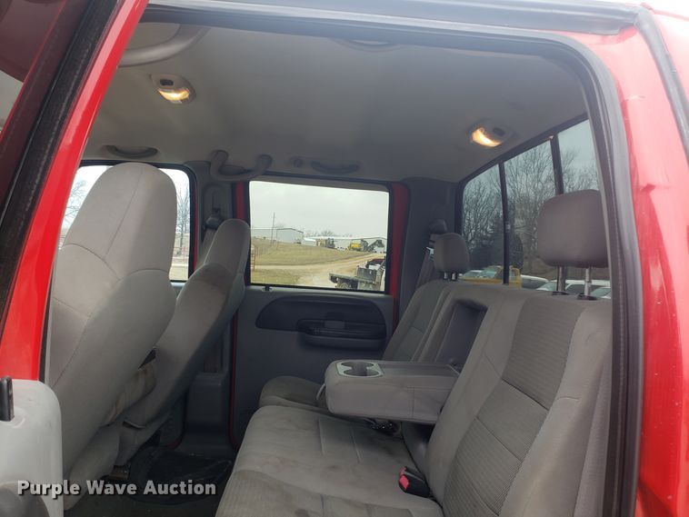 image for item EL9766 2006 Ford F350 Super Duty Crew Cab pickup truck