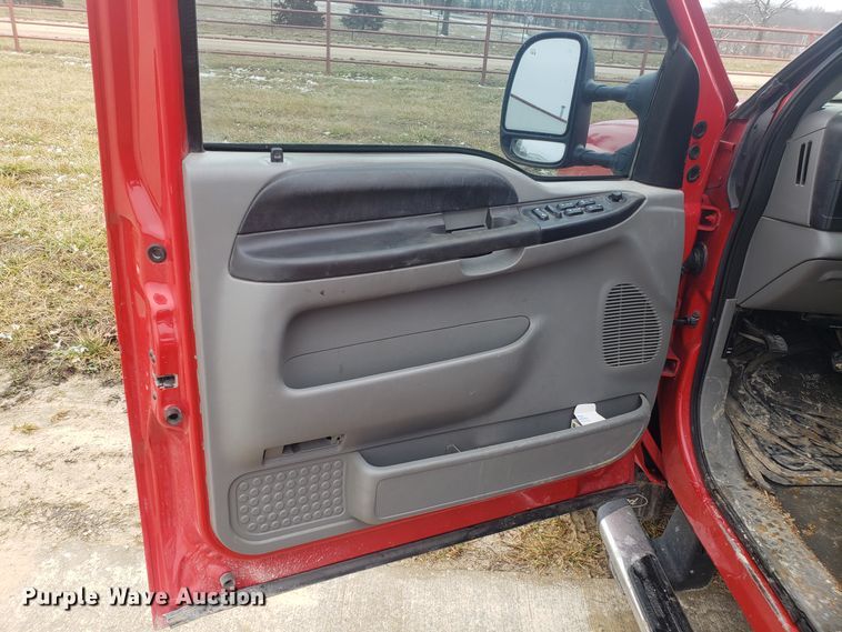 image for item EL9766 2006 Ford F350 Super Duty Crew Cab pickup truck