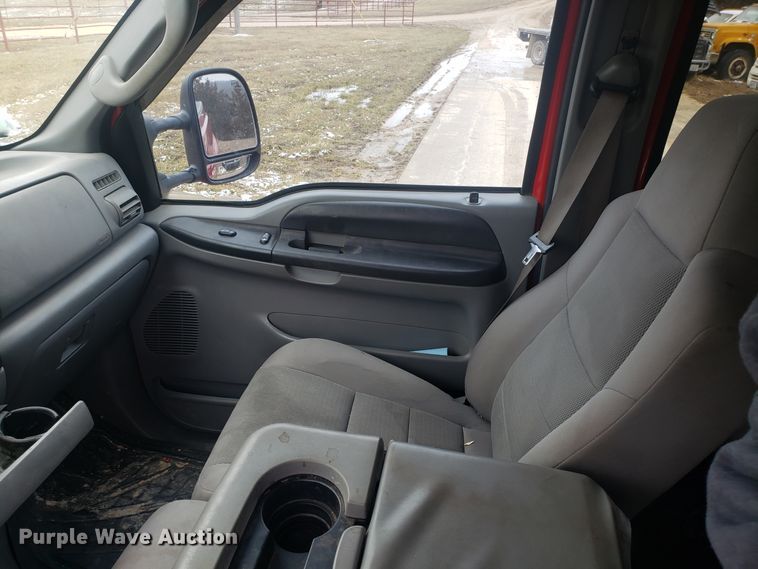 image for item EL9766 2006 Ford F350 Super Duty Crew Cab pickup truck