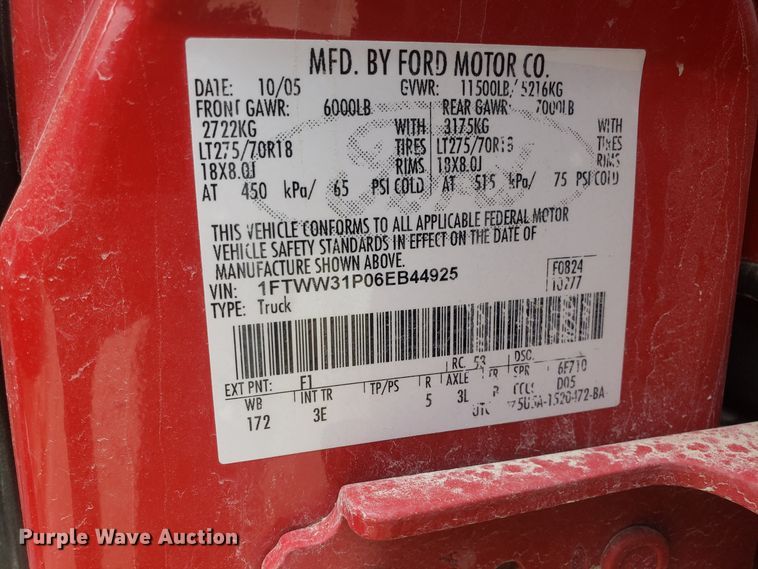 image for item EL9766 2006 Ford F350 Super Duty Crew Cab pickup truck