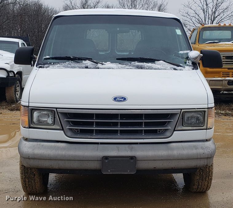 image for item EL9772 1995 Ford Club Wagon van