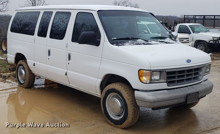 image for item EL9772 1995 Ford Club Wagon van