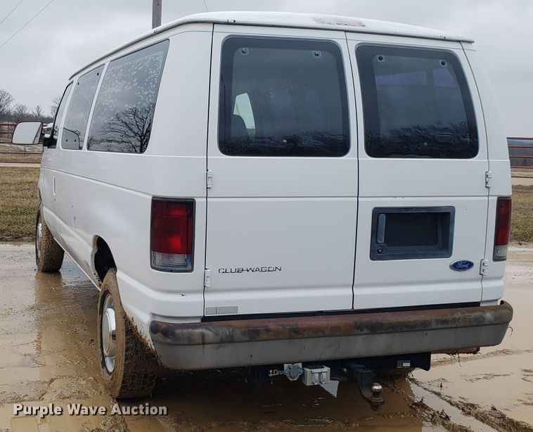 image for item EL9772 1995 Ford Club Wagon van