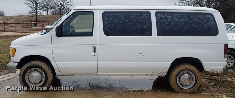 image for item EL9772 1995 Ford Club Wagon van