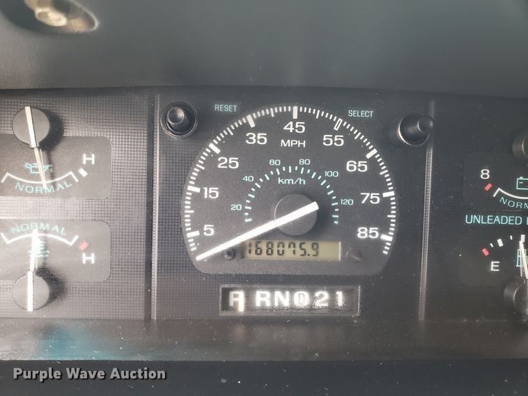 image for item EL9772 1995 Ford Club Wagon van