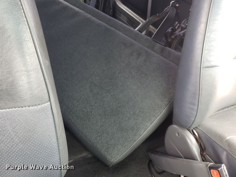 image for item EL9772 1995 Ford Club Wagon van