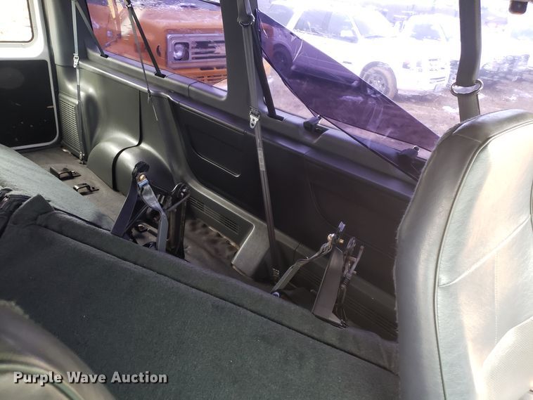 image for item EL9772 1995 Ford Club Wagon van