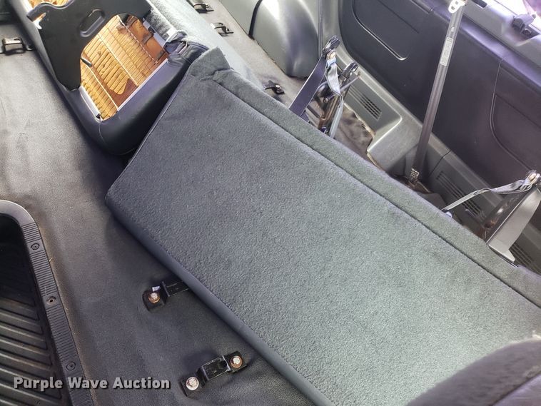 image for item EL9772 1995 Ford Club Wagon van